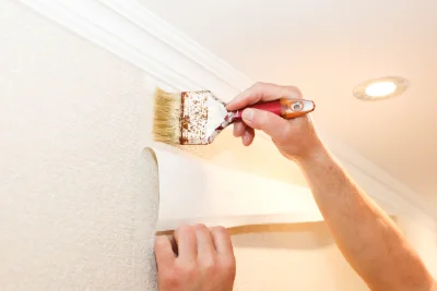 Pose de papier peint au Clat — revêtements muraux et toiles de verre